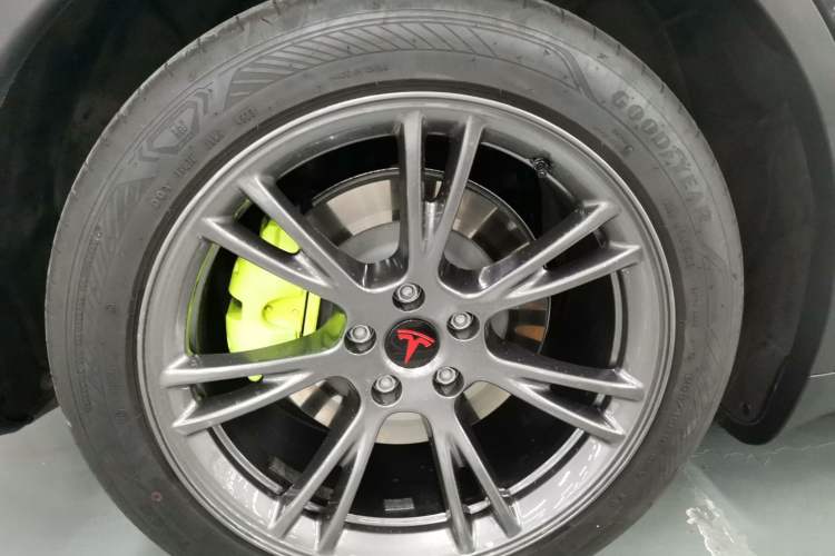 Used Tesla Model Y 2023 Rear-Wheel-Drive Version