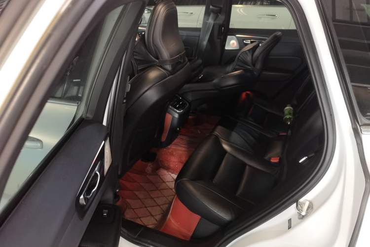 Used Volvo XC60 2020 T5 4x4 Zhiyi Luxury Edition