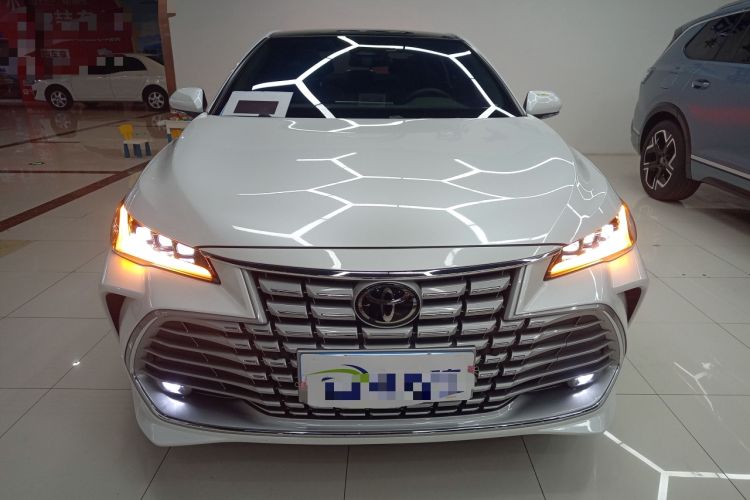 Used Toyota Avalon 2024 Dual-Motor 2.0L Luxury Edition
