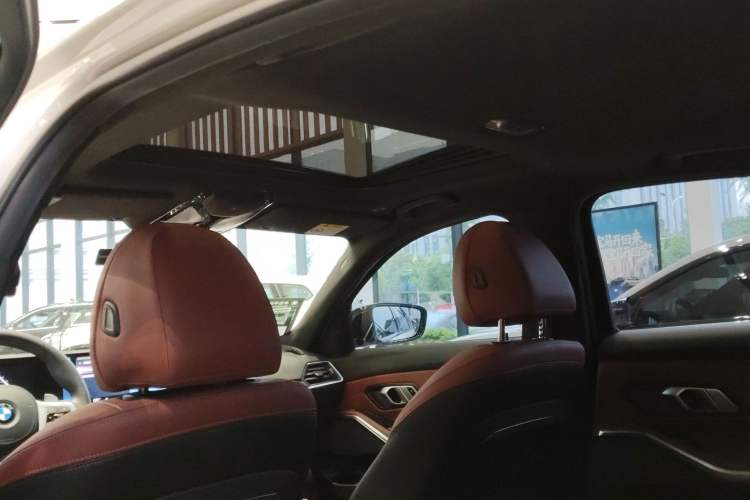 Used BMW 3 Series 2023 325i M Sport Night Edition Package Headliner