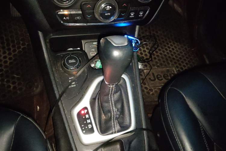 Used Jeep Cherokee 2015 2.4L Elite Edition