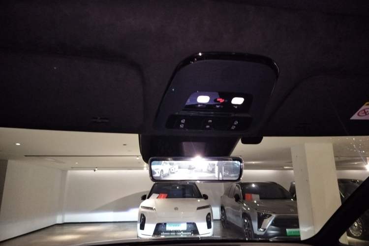 Used Zeekr 009 2024 7-Seater Aisle Version 108 kWh
