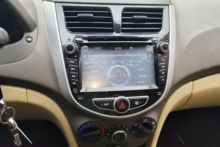 Used Hyundai Verna (older generation) 2013 Sedan 1.4L Automatic Standard GL Model
