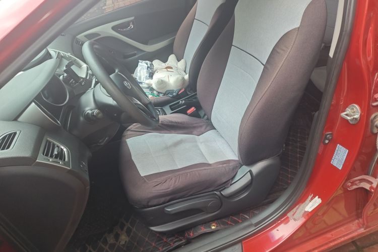 Used Hyundai Elantra (5th Generation / Langdong) 2012 1.6L Automatic Leading Model
