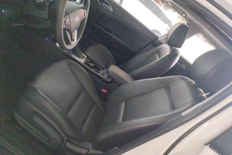 Used Hyundai Mistra 2014 1.8L Automatic Smart GLS Left Front Seat