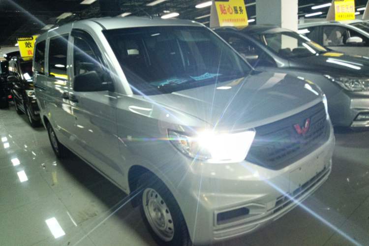 Used Wuling Hongguang V 2022 1.5L Jingqu Edition Electric-Assist LAR