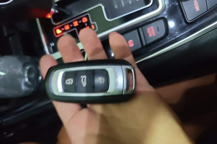 Used Geely Auto Emgrand GT 2015 1.8T Premium Model Vehicle Key