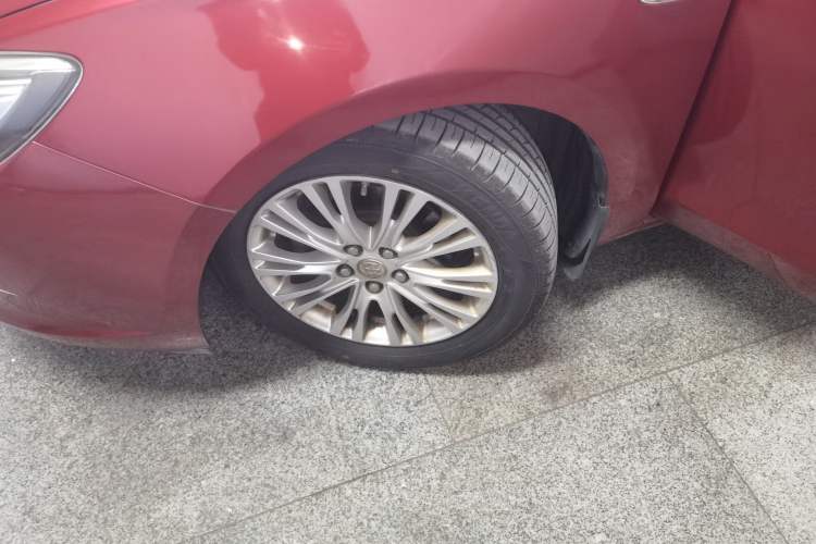 Used Buick GT 2015 15N Automatic Elite Version Left Front Wheel Hub