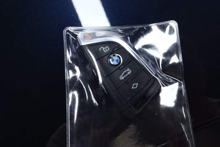 Used BMW 3 Series 2024 330Li M Sport Night Edition Package Vehicle Key
