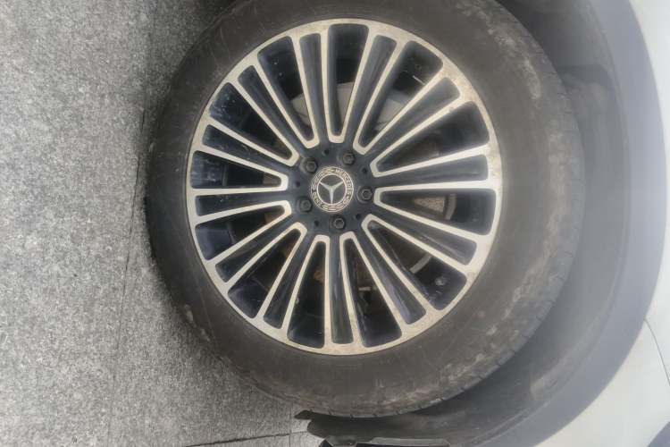 Used Mercedes-Benz GLC 2019 GLC 260 4MATIC Dynamic Edition Right Front Wheel Hub