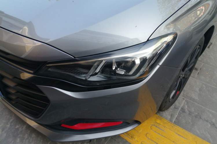 Used Chevrolet Monza 2019 Redline 320T Dual-Clutch Sporty Version China VI Standard Left Front Headlight