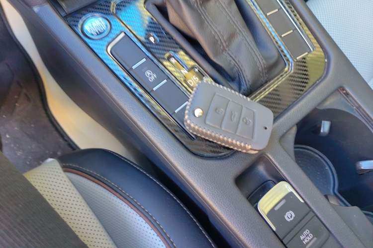 Used Volkswagen Magotan 2026 30 Million Vehicles Selected Model 380TSI DSG Luxury Edition Interior 1