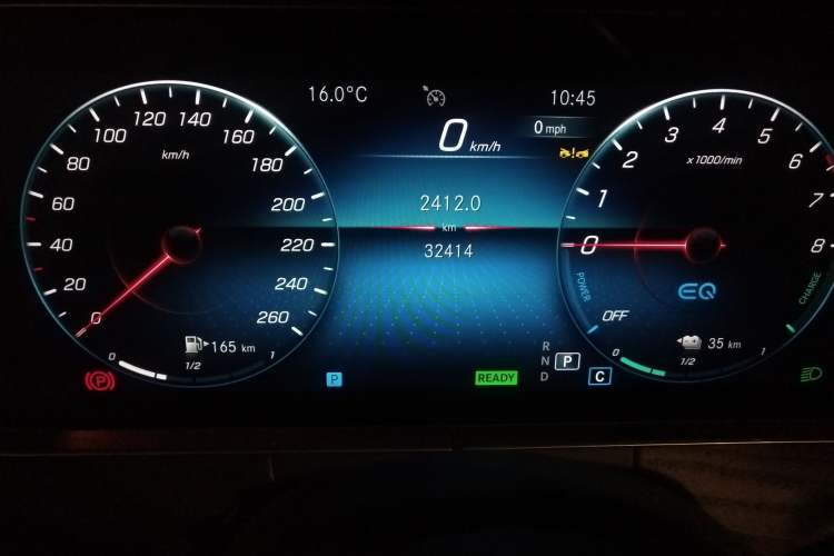 Used Mercedes-Benz E-Class New Energy 2023 E 350 e L Plug-in Hybrid Sports Sedan Odometer Close Up