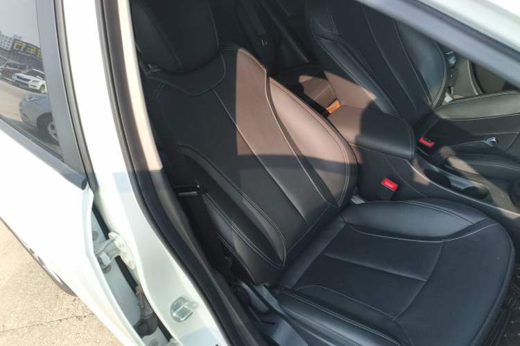 Used Buick GT 2019 18T Automatic Connected Elite Model China VI Standard Right Front Seat