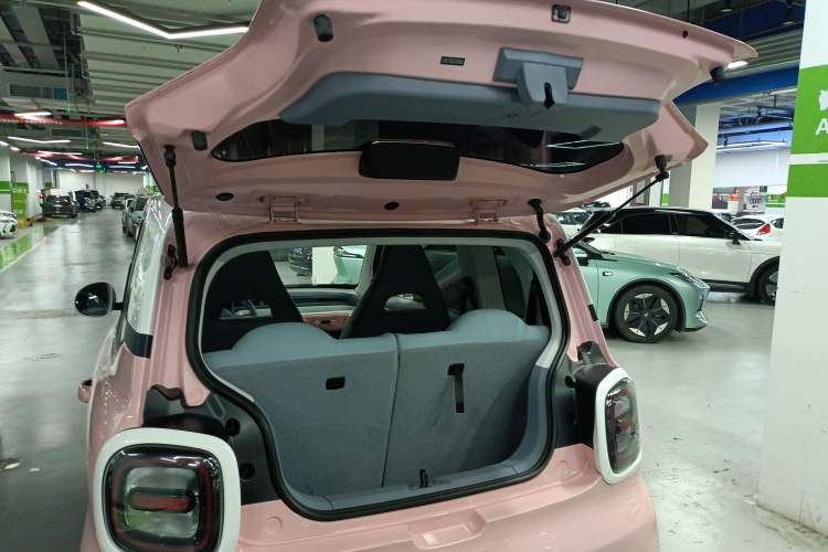 Used Bestune Pony 2024 170km Vitality Horse Trunk