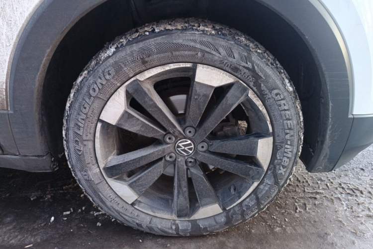 Used Volkswagen Tacqua 2020 1.5L Automatic Yue Right Front Wheel Hub