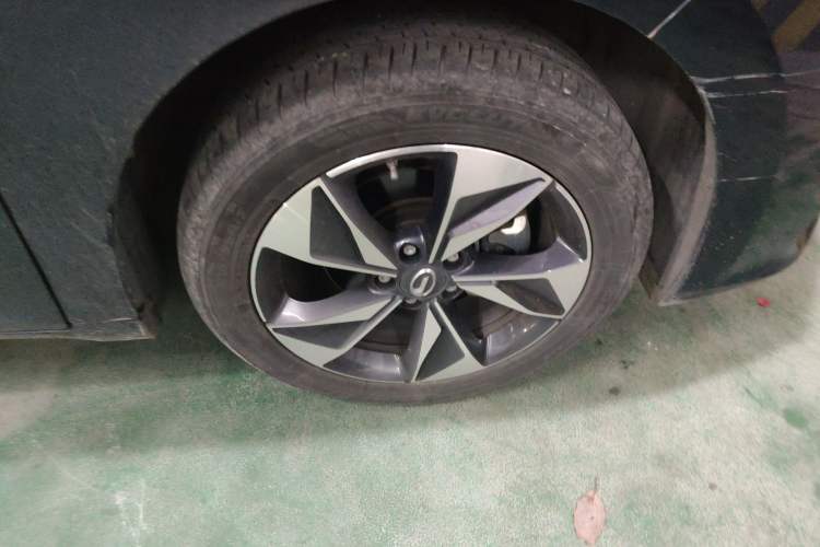 Used GAC Trumpchi M6 2021 PRO 270T DCT Luxury Edition Right Front Wheel Hub