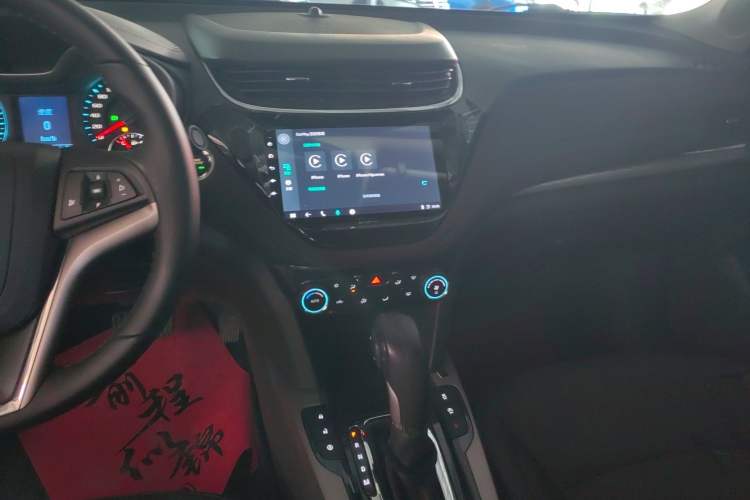 Used Chevrolet Malibu 2018 530T Automatic Fashion Edition Audio And AC Panel