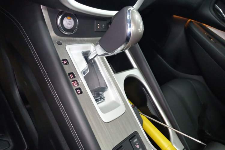 Used Nissan Murano 2021 2.5L XL Two-Wheel Drive Smart Connect Luxury Edition