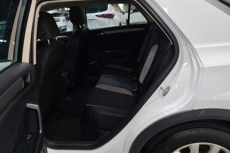 Used Volkswagen T-ROC 2020 230TSI DSG Two-Wheel Drive Advanced Version