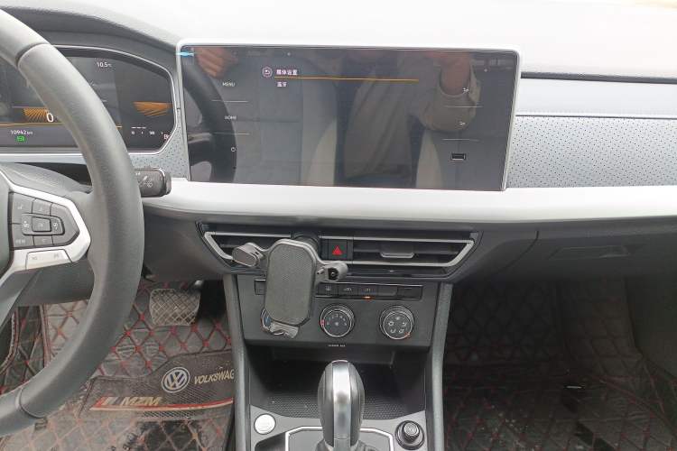 Used Volkswagen Lavida 2023 300TSI DSG Full-Comfort Edition Audio And AC Panel