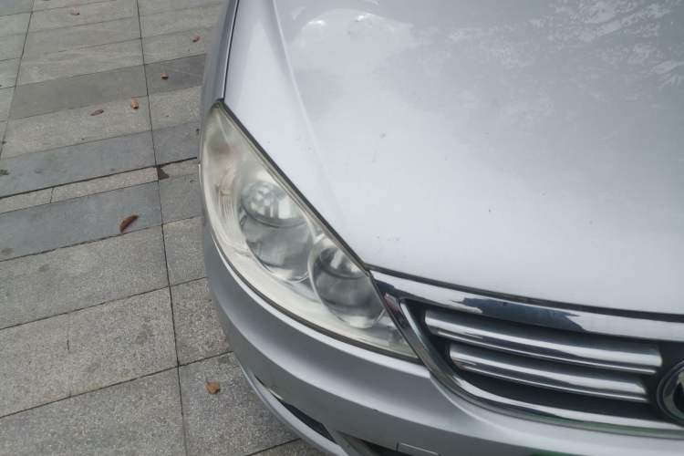 Used Volkswagen Lavida 2011 1.6L Automatic Premium Edition Right Front Headlight