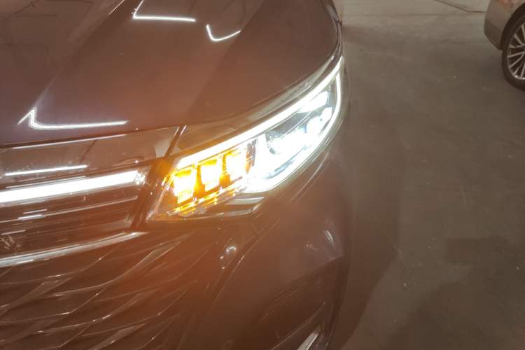 Used Roewe iMAX8 2021 400TGI Supreme Series Prestige Edition