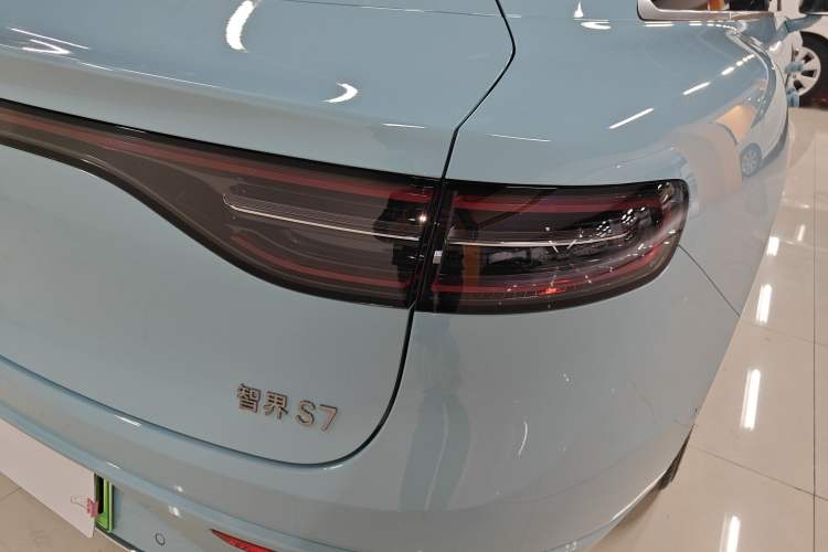 Used Hima Luxeed S7 2024 Max+
