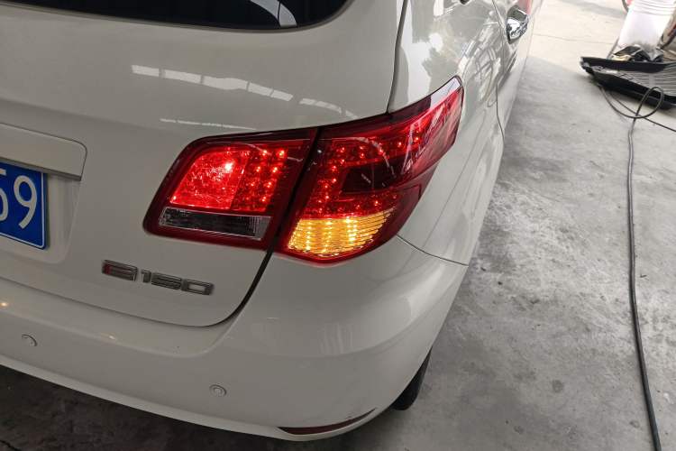 Used BAIC E Series 2013 Hatchback 1.5L Manual Lotte Edition
