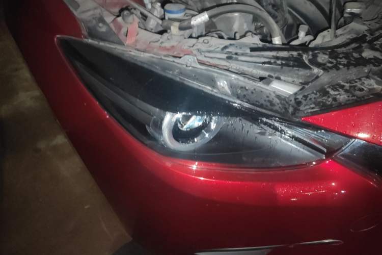 Used Mazda 3 Axela 2017 Sedan 1.5L Automatic Luxury Model China VI Standard
