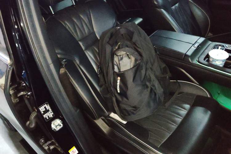 Used GAC Trumpchi GS8 2022 Dual-Engine Series 2.0TM Two-Wheel Drive Prestige Edition (7 Seats)
