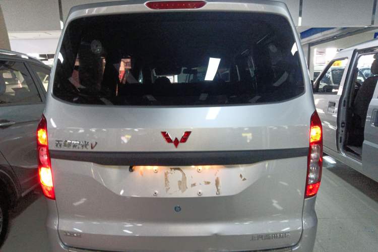 Used Wuling Hongguang V 2022 1.5L Jingqu Edition Electric-Assist LAR
