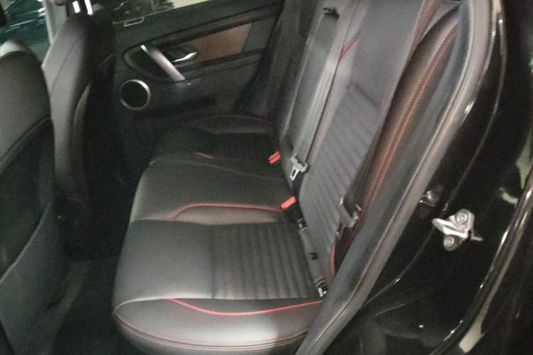 Used Land Rover Discovery Sport 2020 249 PS R-Dynamic Performance Edition Left Rear Seat