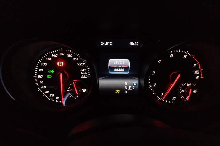 Used Mercedes-Benz GLA 2017 GLA 200 Fashion Model Instrument Cluster