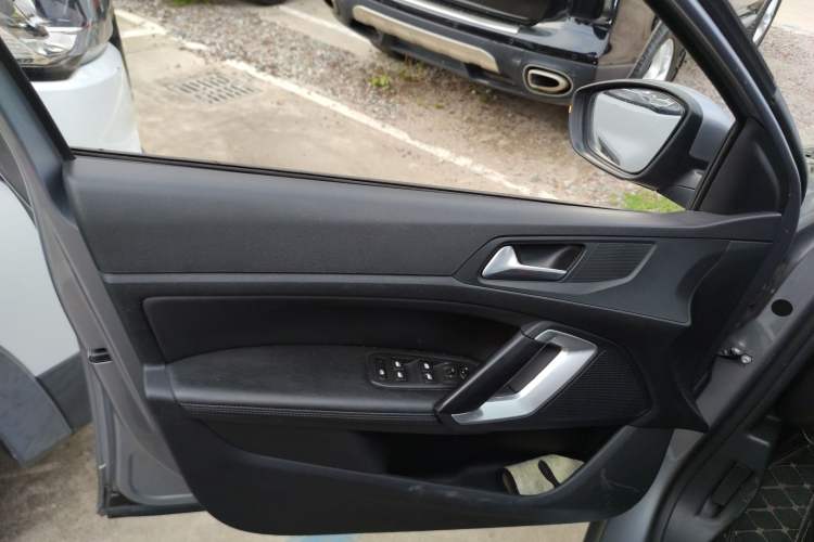 Used Peugeot 308 2019 230THP Automatic Luxury Edition China VI Standard
