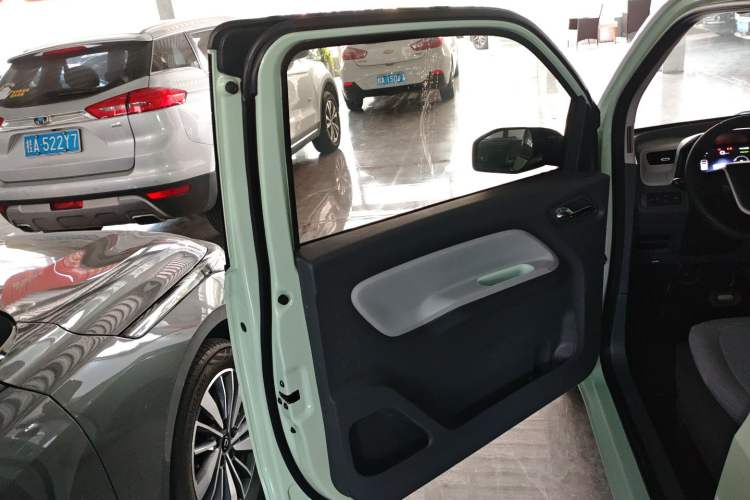 Used Wuling Hongguang MINIEV 2021 Macaron Premium Model – Lithium Iron Phosphate