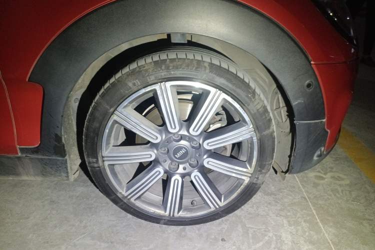 Used MINI Clubman 2021 2.0T COOPER S Right Front Wheel Hub