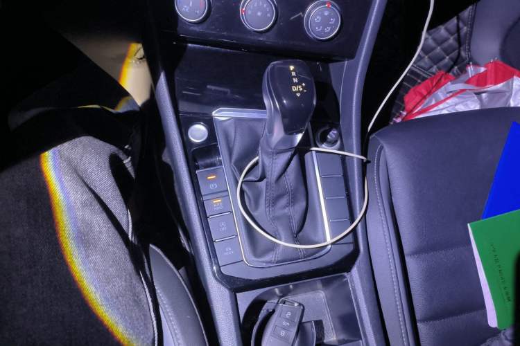 Used Volkswagen Sagitar 2020 280TSI DSG Comfort Version China VI Standard Gear Lever