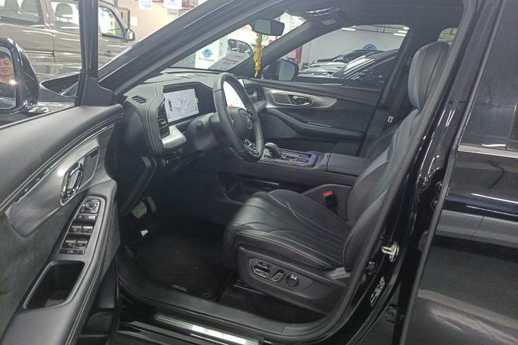 Used GAC Trumpchi ES9 2024 PHEV with 143 km Max