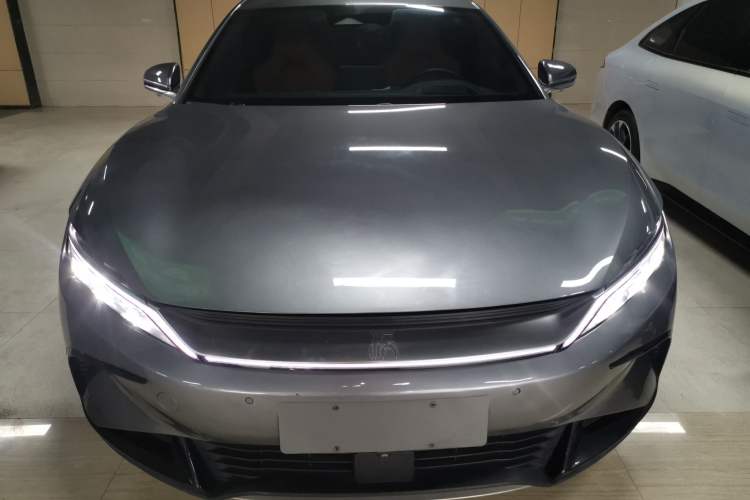 Used BYD Han 2022 EV Genesis Edition 715KM Front-Wheel-Drive Prestige Model
