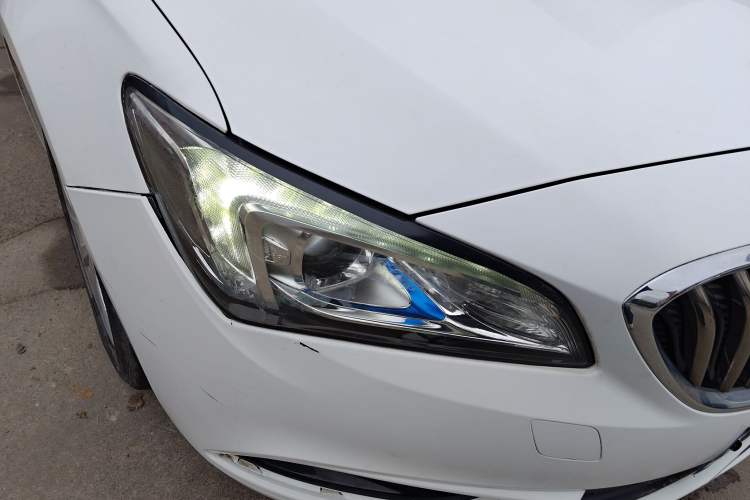 Used Buick Verano 2017 Sedan 20T Dual-Clutch Leading Model
