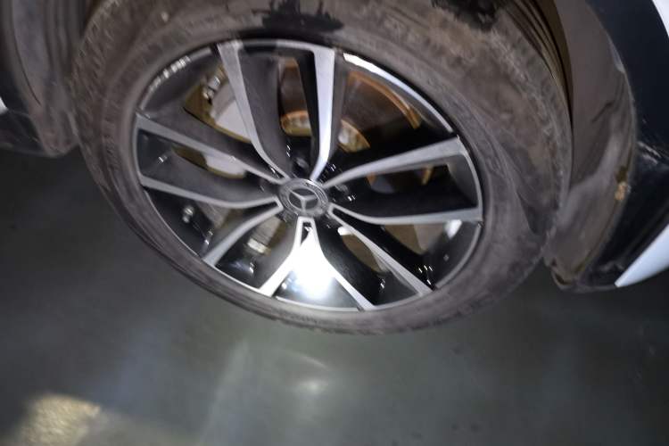 Used Mercedes-Benz GLC 2021 GLC 300 L 4MATIC Dynamic Model Right Front Wheel Hub