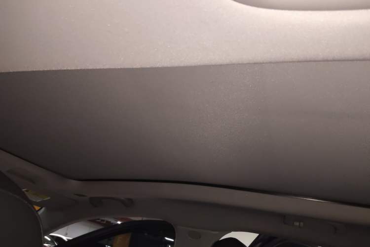 Used Alfa Romeo Stelvio 2017 2.0T 200HP Luxury Edition Headliner