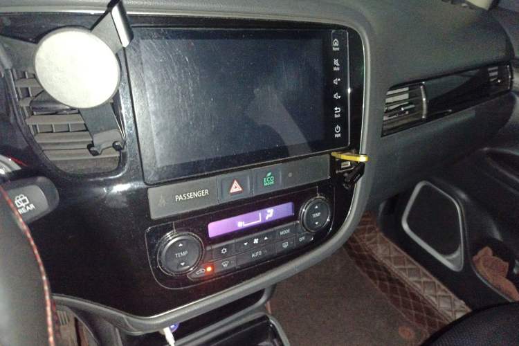 Used Mitsubishi Outlander 2018 2.0L Two-Wheel Drive Glory Edition 5 Seats