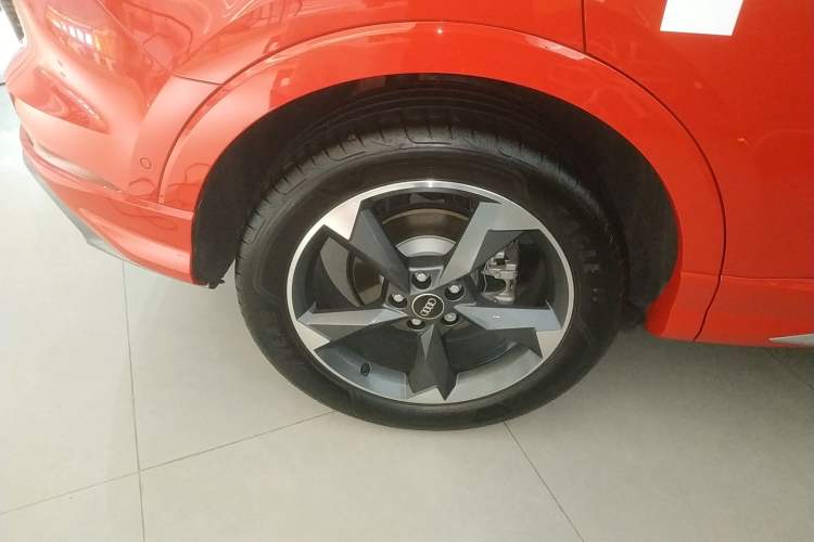 Used Audi Q3 2023 35 TFSI Fashion Dynamic Model (1.5T)
