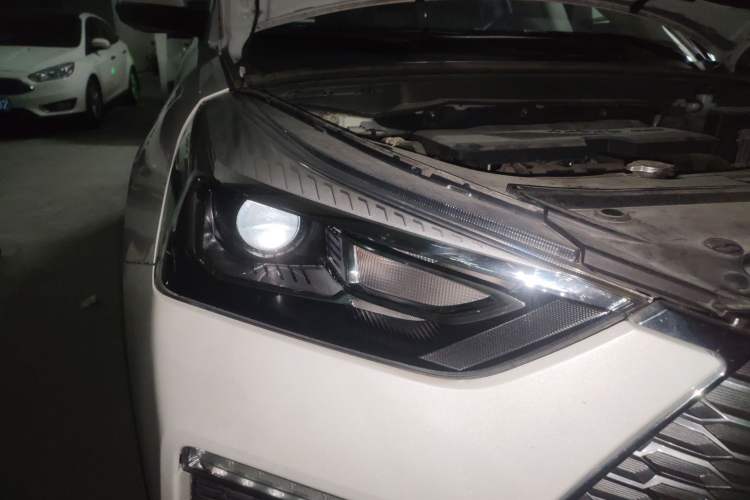 Used Haval H6 Coupe 2019 1.5T Automatic Two-Wheel Drive Ultra-Luxury Smart Connectivity Version China V Emission Standard Right Front Headlight