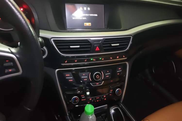 Used Geely Auto Emgrand GT 2015 1.8T Premium Model Audio And AC Panel