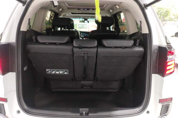 Used Honda Elysion 2019 2.0L Hybrid Luxury Edition
