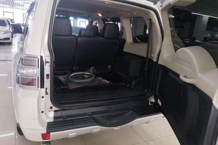 Used Mitsubishi Pajero 2019 3.0L Automatic Luxury Edition
