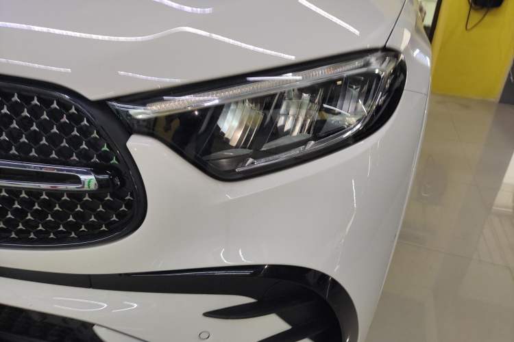 Used Mercedes-Benz GLC Coupe 2025-Year Restyled GLC 260 4MATIC Coupe SUV